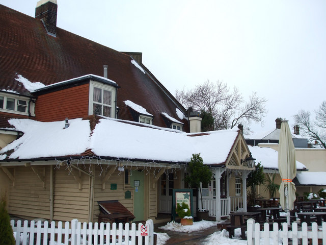 The Rayleigh Weir Pub