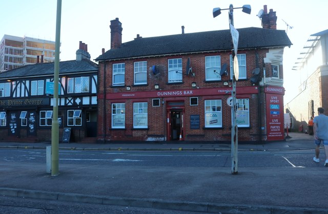 The Dunnings Bar on St Albans Road Pub